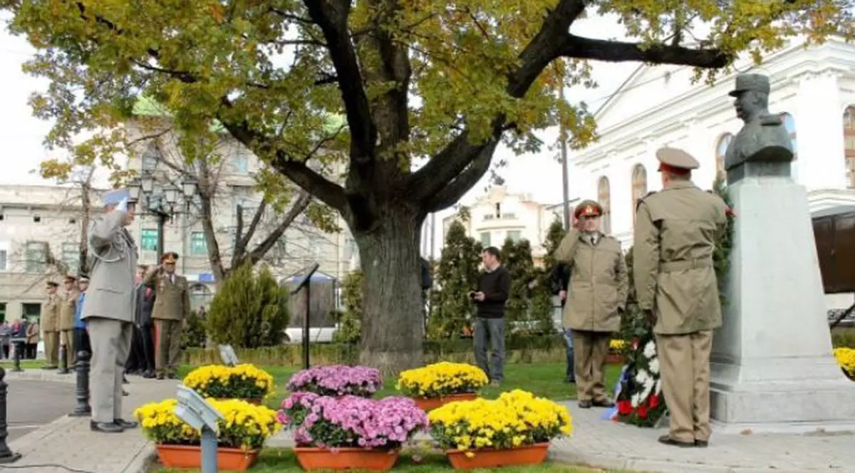 stejarul plantat de generalul Berthelot la Iași