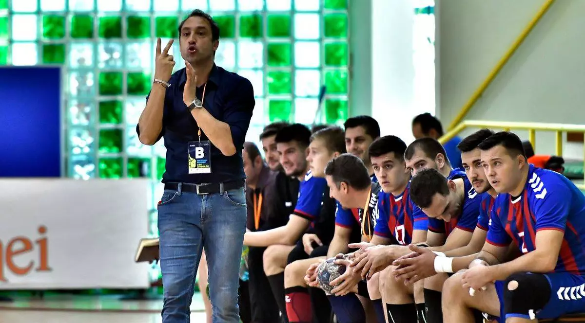 CSM București n-a marcat în primele 20 de minute ale meciului cu Steaua, în etapa a patra a Ligii Naționale masculine de handbal