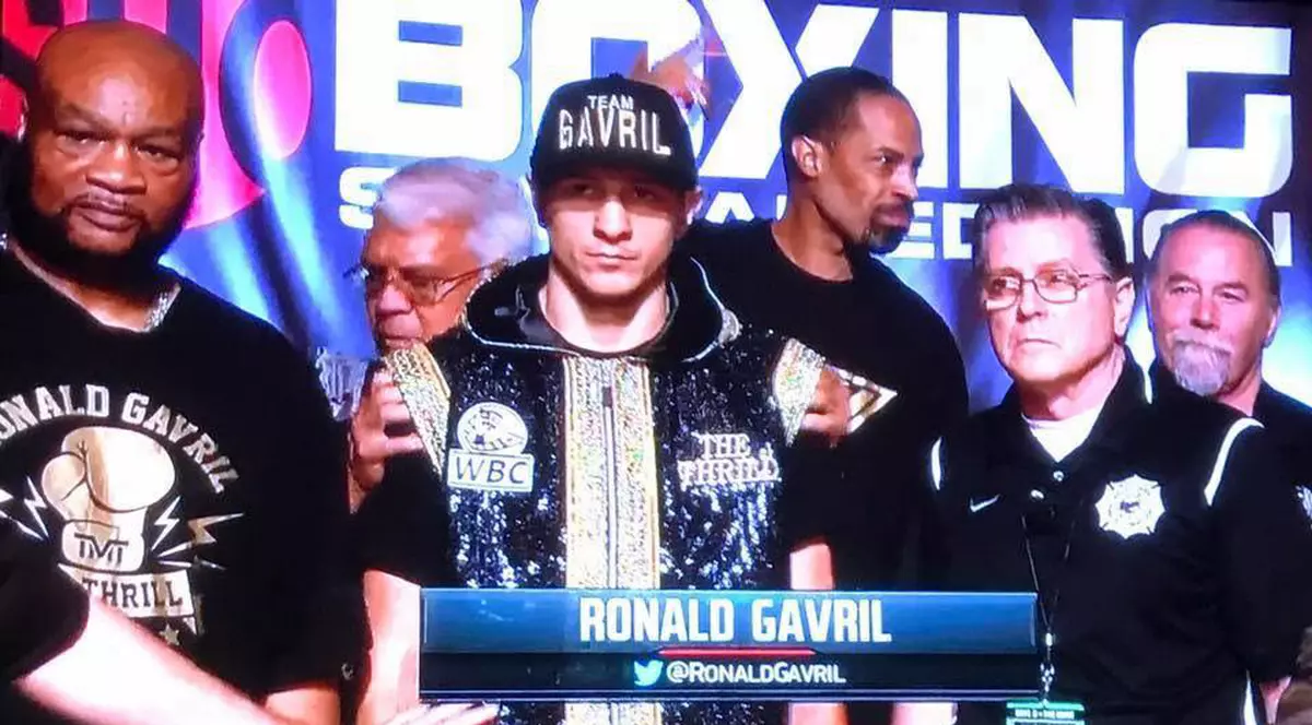 FOTO EXCLUSIV | Ce iubită frumoasă are Ronald Gavril! Ea este îngerul campionului nord-american NABF și este de origine română