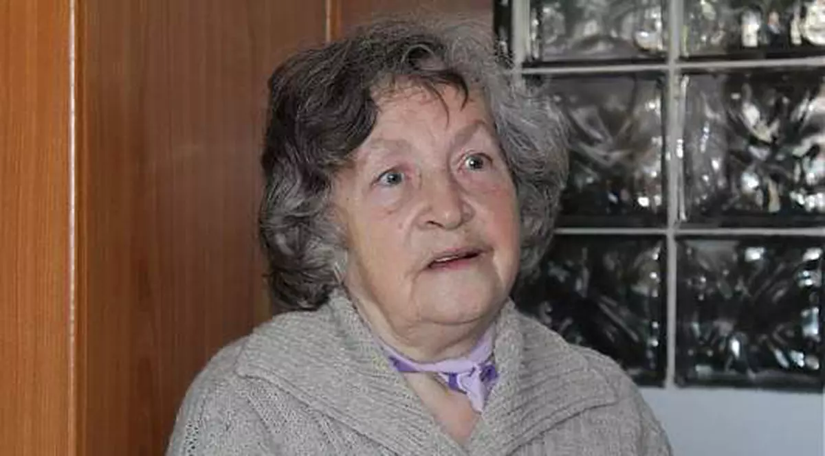 trăiește cu patru lei pe zi