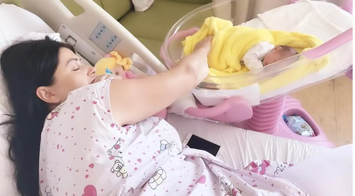 Când va avea loc botezul fetiței Gabrielei Cristea. Secretul a fost dezvăluit, de "mama adoptivă" a vedetei, în direct la tv.