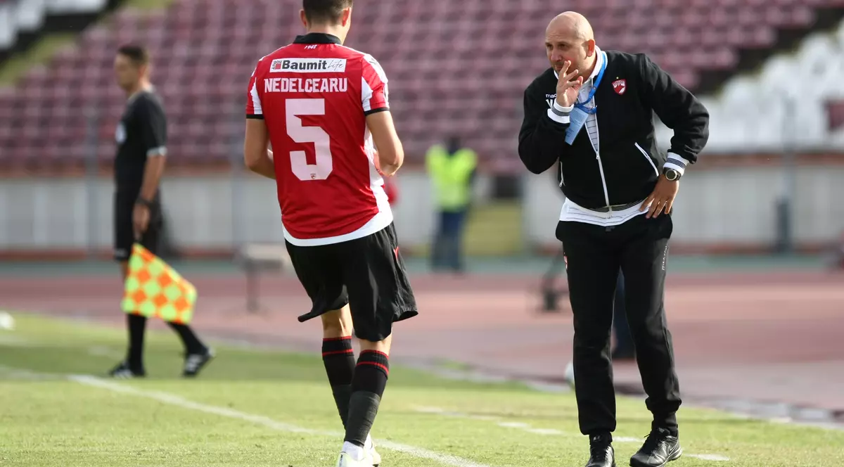 Dinamo - Concordia 2-3. Miriuță dă vina pe lotul ”subțire”: ”Până în iarnă n-avem ce face! Atunci vom vedea”. Fanii au făcut scandal | VIDEO