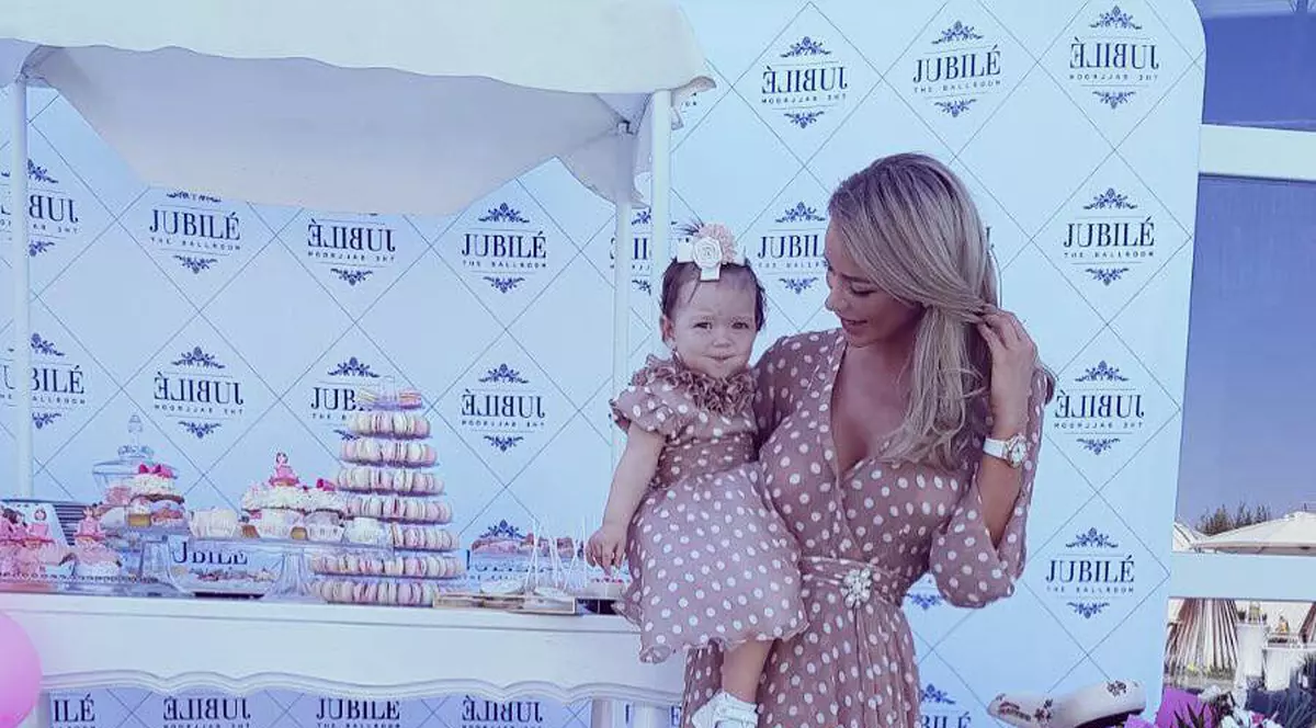 Ce a ales fetița Biancăi Drăgușanu când i s-a rupt turta. Fanii și-au dat cu presupusul