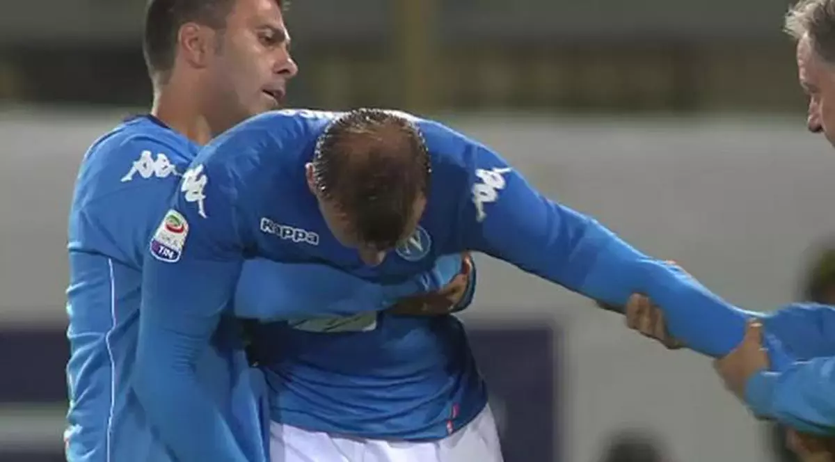 Chiricheș se operează la umărul stâng