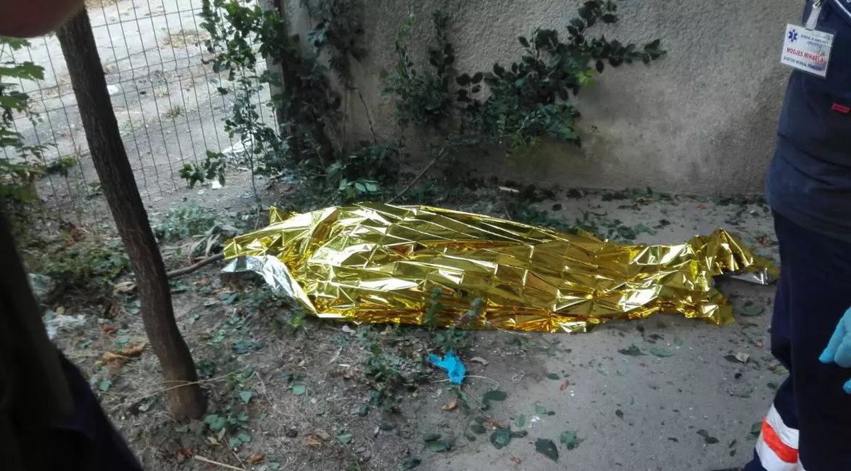 O femeie a căzut de la etajul 7 al unui imobil, în Constanța