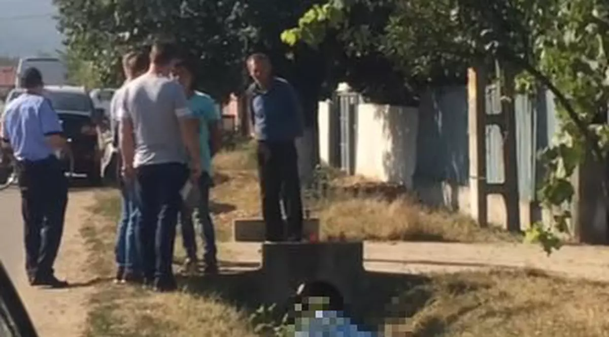 Un adolescent de 16 ani din Vrancea a fost găsit mort într-un şanţ. A avut parte de o moarte violentă