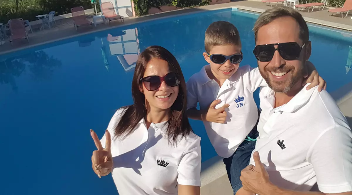 "Familia Maxer se mărește cu o fetiță". Vestea dată de Deea Maxer