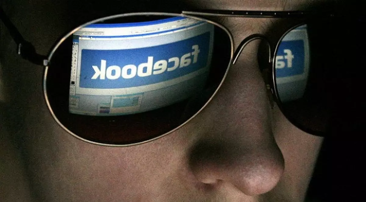 Serviciile secrete și autoritățile din România au cerut informații despre 78 de conturi de Facebook, arată compania într-un raport