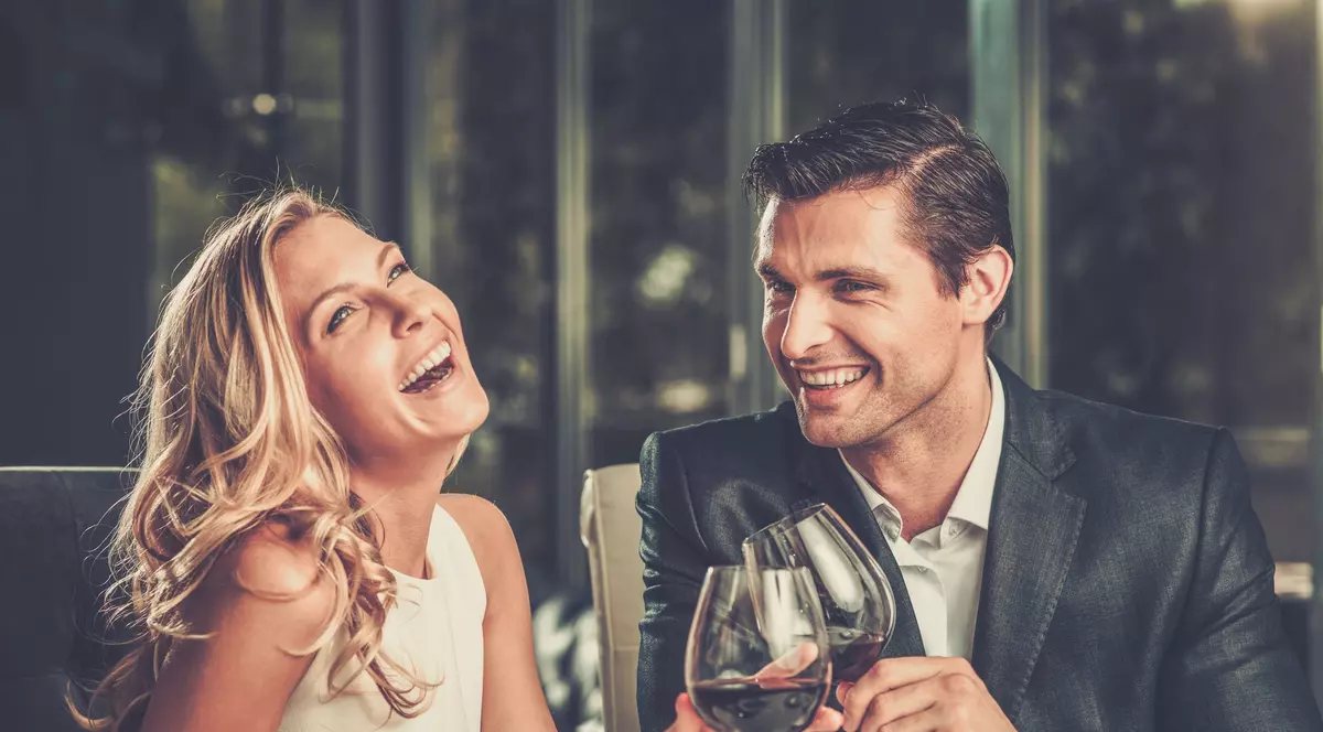 TEST. Vezi jumătatea plină sau jumătatea goală a paharului?