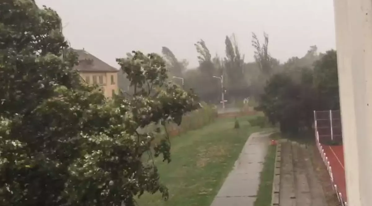 Cum te ferești de furtună