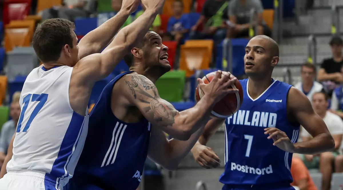 Cine s-a calificat în optimile Eurobasket 2017. Finlanda a mai detonat o bombă. Unul dintre liderii nordicilor a jucat în România