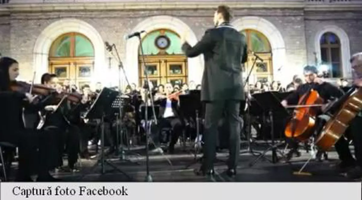 Galeria Universității Cluj a susținut un concert alături de instrumentiști ai Academiei de Muzică | VIDEO