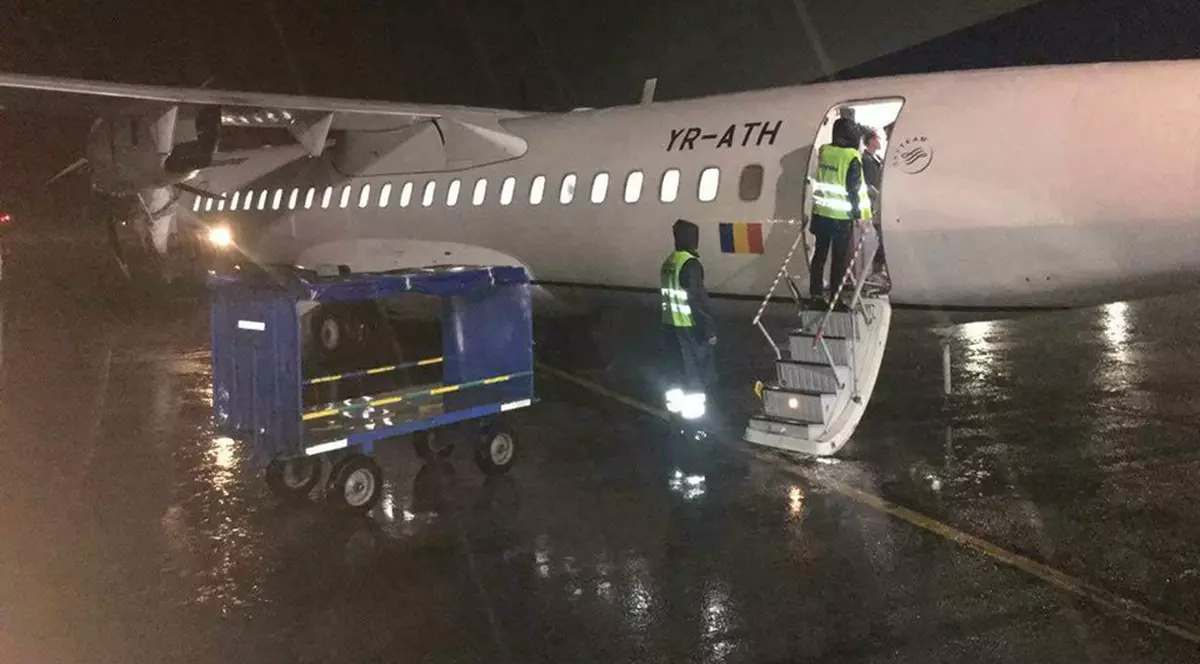 EXCLUSIV/ Explicațiile Tarom în cazul cursei cu probleme tehnice de la Timișoara. Cum motivează faptul că mai mulți pasageri au fost nevoiți să renunțe voluntar la cursă