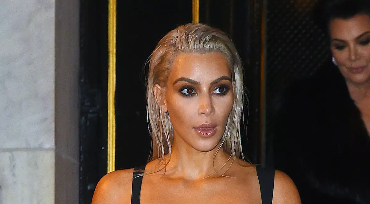 Parfumurile lui Kim Kardashian s-au epuizat în 6 zile