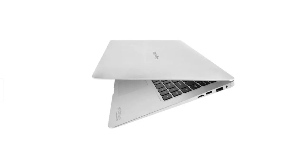 Cele mai bune laptopuri pentru elevi și studenți. Laptop Kruger & Matz