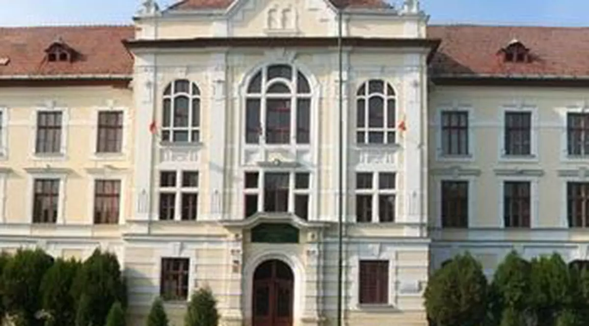Un proiect UDMR privind înființarea Liceului Romano-Catolic din Tîrgu-Mureș