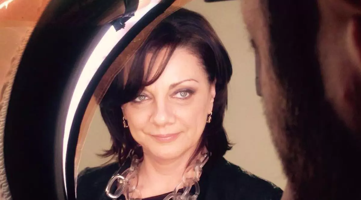 FOTO | Carmen Tănase, blondă și cu părul lung. Celebra actriță este de nerecunoscut
