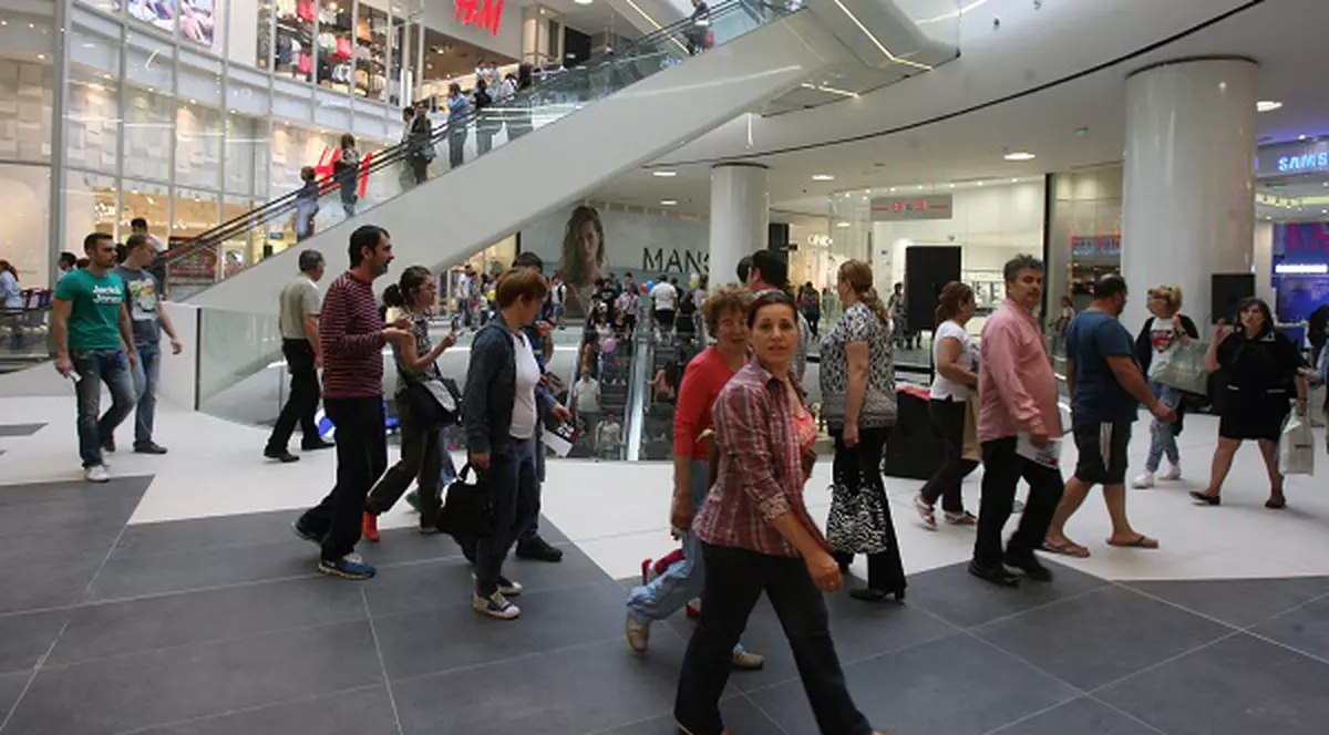 Programul mall-urilor și supermarketurilor de Crăciun