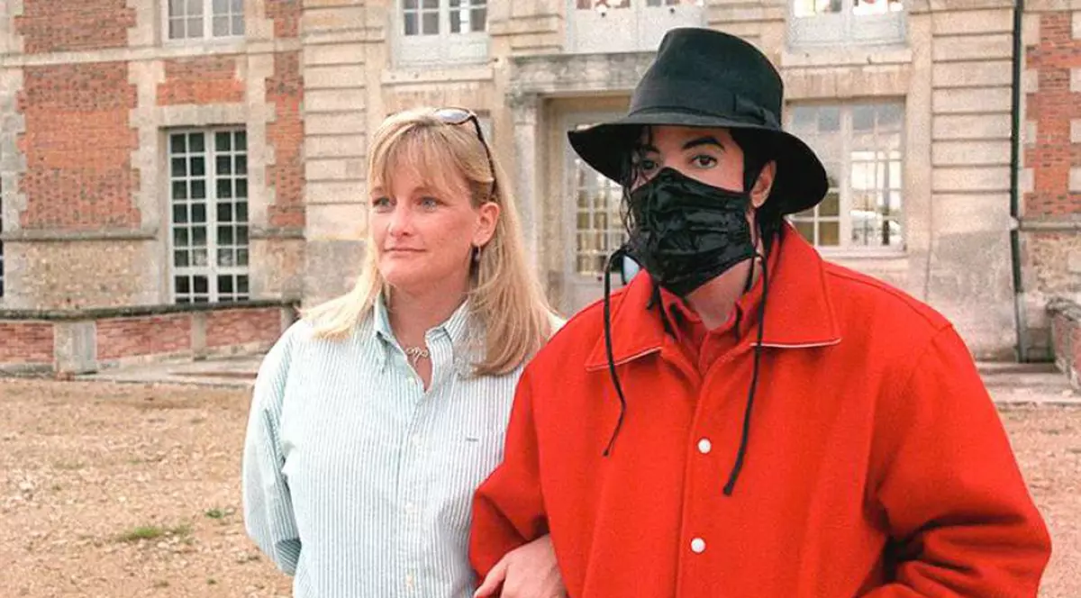 Fosta soţie a lui Michael Jackson a fost diagnosticată cu cancer