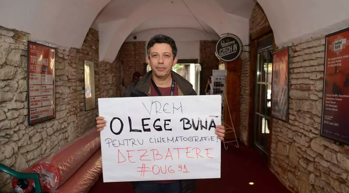 Cine este Alexandru Solomon, regizorul care a protestat la vizita patriarhului Kiril al Rusiei în România