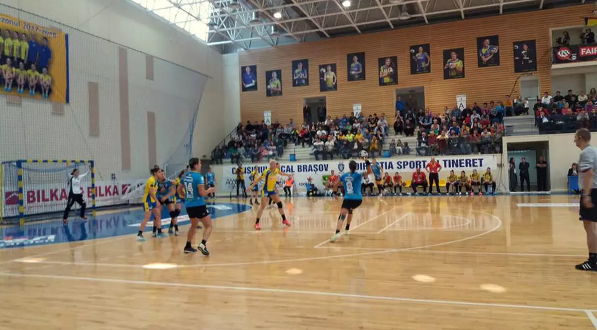 CSM București a câștigat clar derby-ul cu Corona Brașov, de sub Tâmpa, din etapa a cincea a Ligii Naționalei feminine de handbal