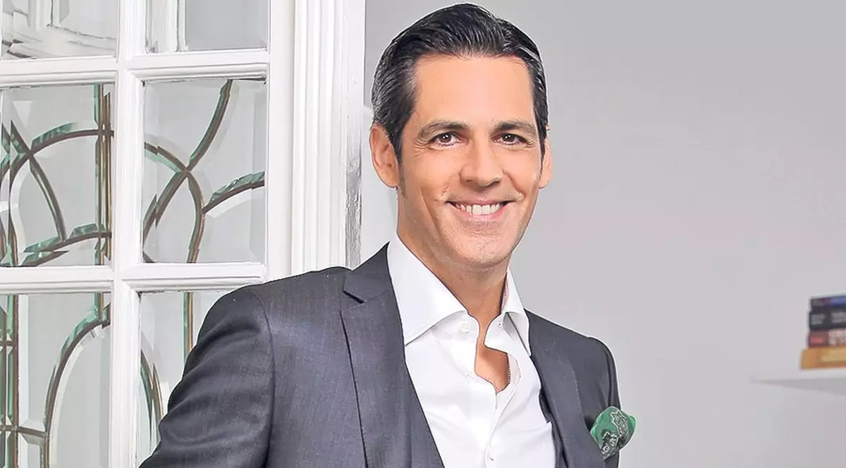 Ștefan Bănică își aniversează mama. Cum arată cea care i-a dat viață artistului | VIDEO