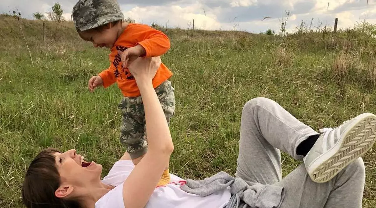 Adela Popescu aduce magia prieteniei pe marele ecran. “Este ceva ce las copilului meu”