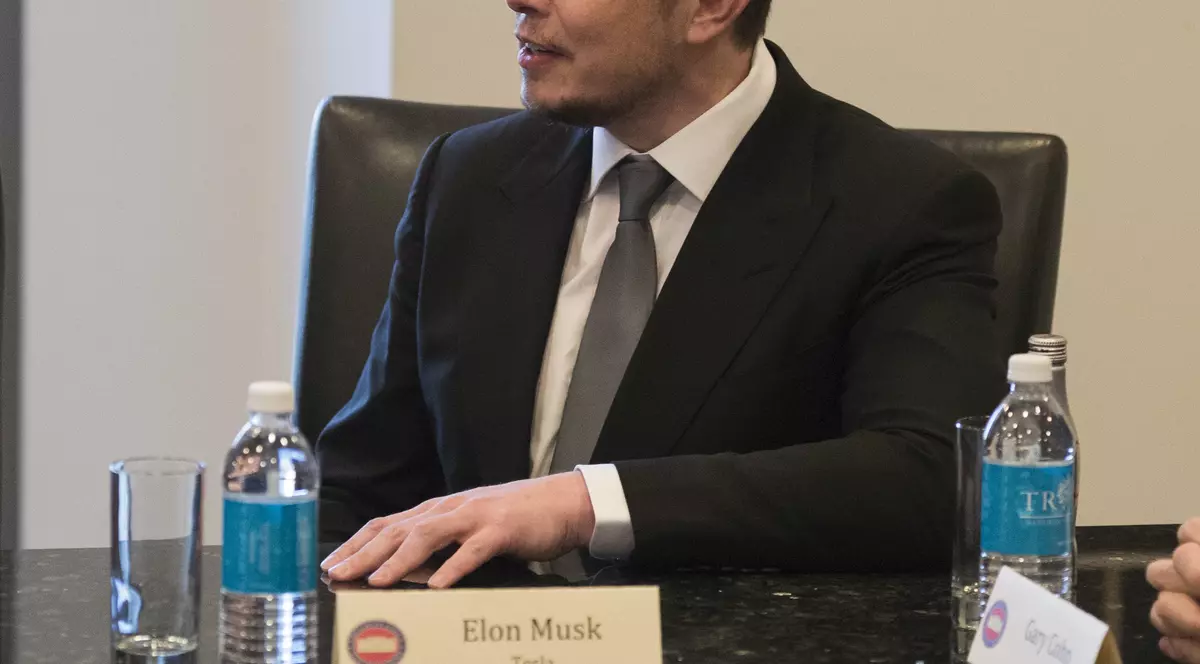 elonk musk trimite o echipelonk musk trimite o echipa de ingineri in thailandaa de ingineri in thailanda