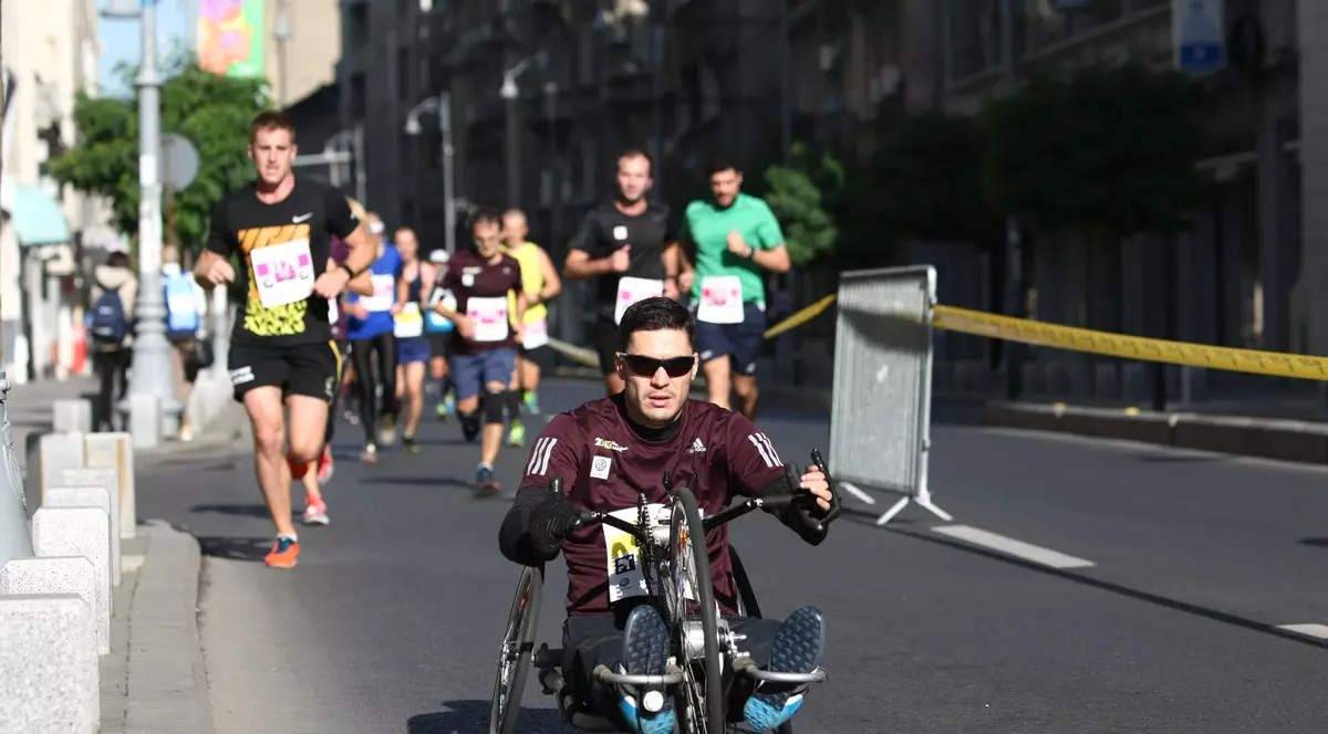 George Baltă a terminat Maratonul București cu handbike-ul stricat: ”Și Ivan Patzachin a terminat cursa cu pagaia ruptă”