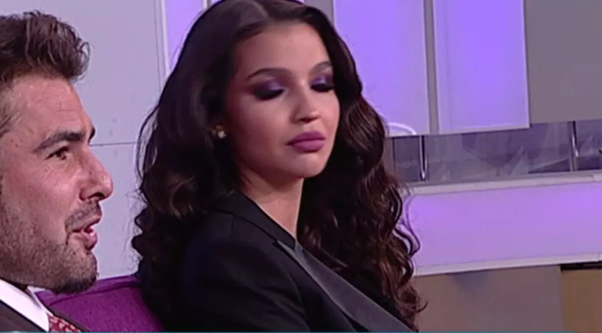 Detaliul pe care nu l-a observat nimeni la botezul băiețelului lui Adi Mutu. Se pare că e nouă modă printre vedete să facă astfel de alegeri | FOTO