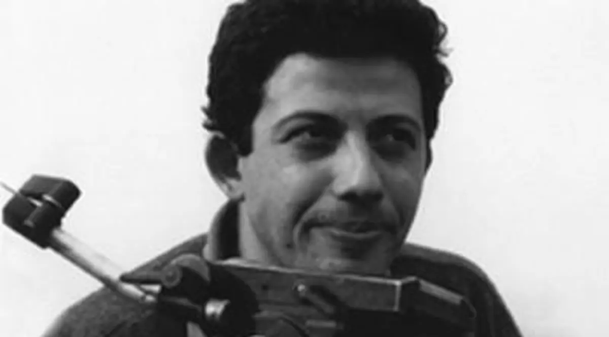 Regizorul Alexandru Solomon s-a tăiat în curtea Patriarhiei