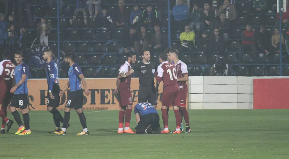 Scandal după Viitorul - CFR Cluj 1-0. Toate reacțiile. ”Mai bine mă bate Hagi decât altul”. Tunurile pe Colțescu