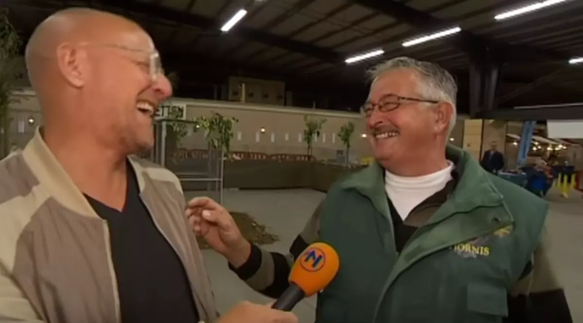 VIDEO VIRAL | Un fermier a amuzat tot internetul cu râsul său: "Zici că e o găină"