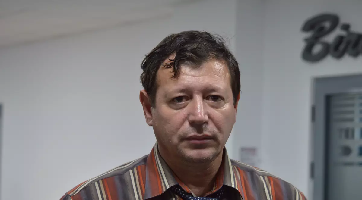 Cum a reușit un director de școală din Vaslui să-și dea amendă singur