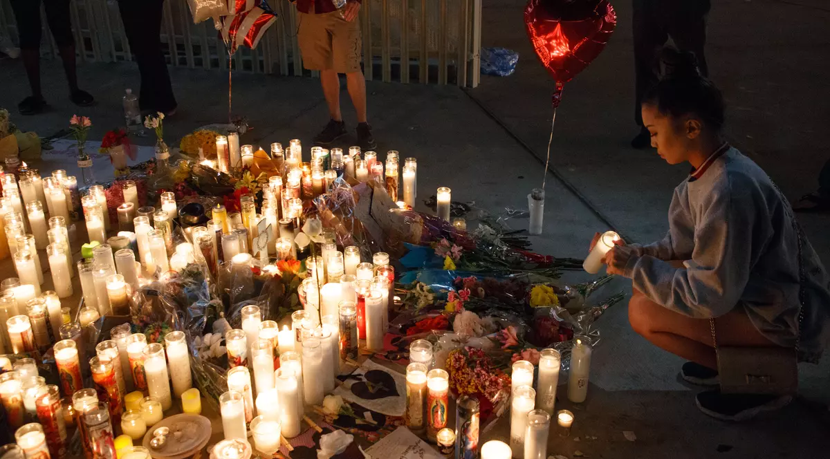 Detalii noi despre autorul atacului armat din Las Vegas. Stephen Paddock a pariat sume mari de bani în ultimele săptămâni