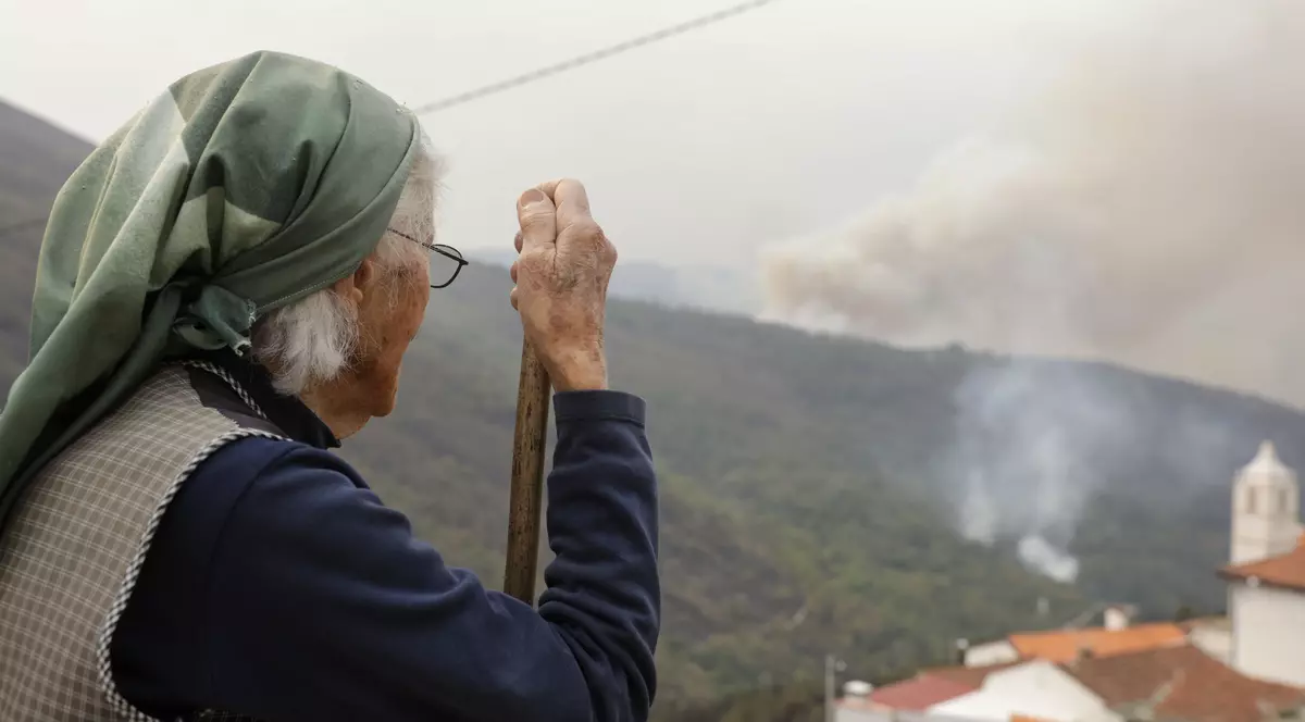 FOTO | Doliu național în Portugalia, în urma incendiilor soldate cu zeci de morți