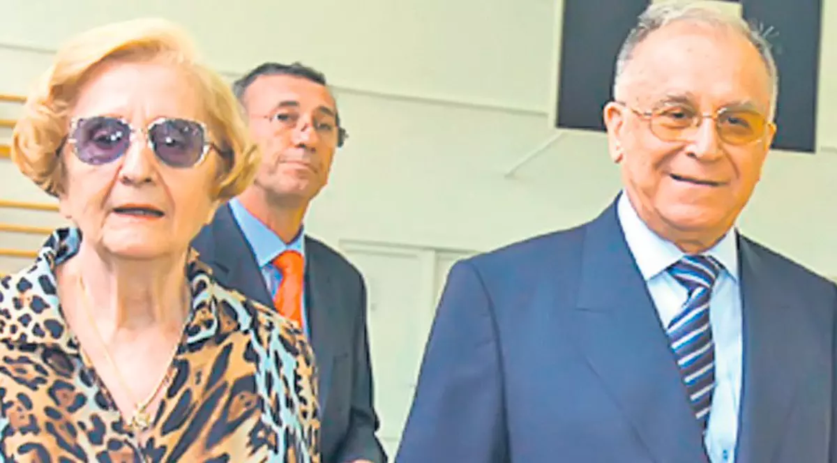 Ce i-a spus soția lui Ion Iliescu să facă cu fotografiile lor. "Să nu rămână după aceea ticăloșilor"