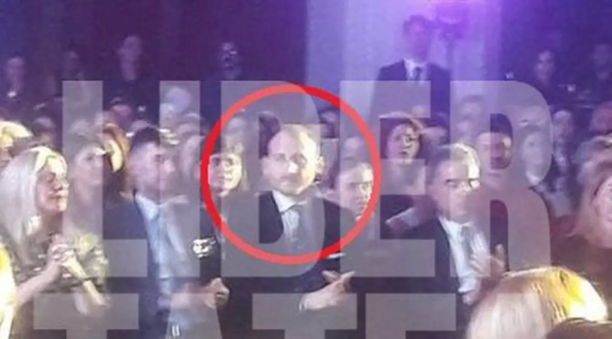 FOTO EXCLUSIV/ Iubitul Andreei Marin, în primul rând la gala prezentată de divă. A încurajat-o discret
