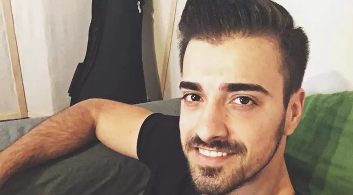 FOTO EXCLUSIV | Liviu Teodorescu are lipici la domnișoare, are iubită, dar tot singur umblă. Solitar la plimbare în mijlocul lacului