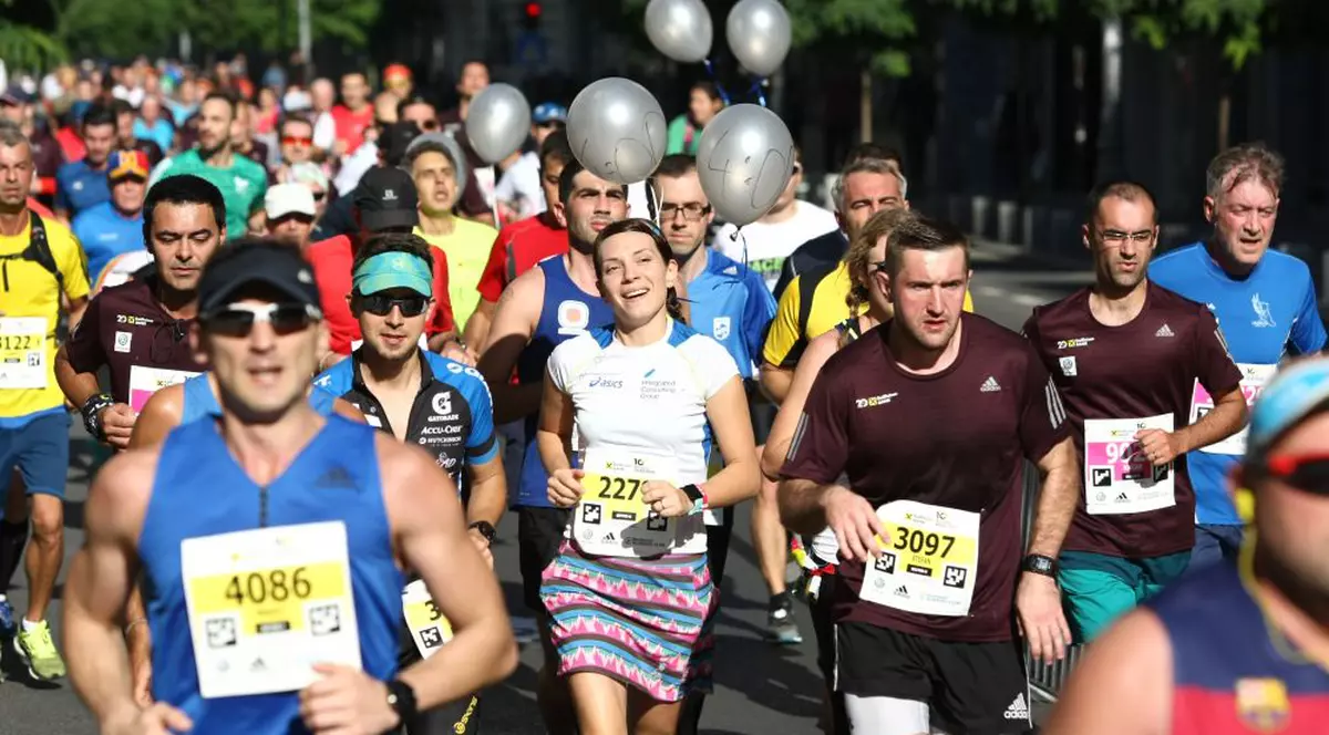 FOTO/ Maratonul Bucureștiului 2017 blochează Capitala. În ce zone sunt restricții de circulație