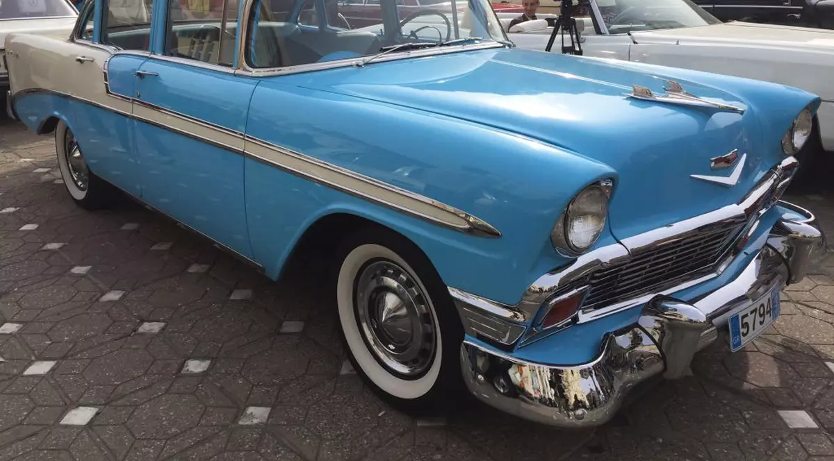 Mașina folosită de Robert Redford în filmul Havana, la Timișoara