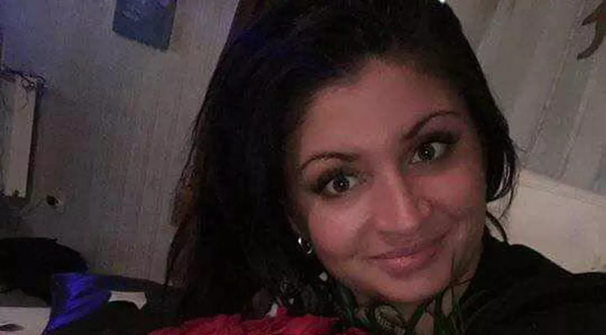 EXCLUSIV/ Nevasta lui Liviu Guță a crezut că a fost jefuită la cumpărături. Femeia și-a uitat însă portofelul în parcare, în căruțul cu alimente