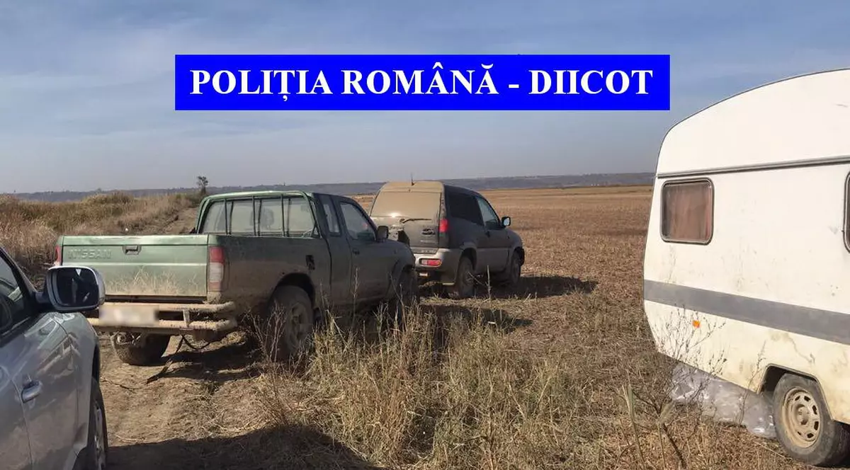 Doi bărbaţi din județul Galați care au forţat cinci persoane să muncească la o stână au fost reţinuţi