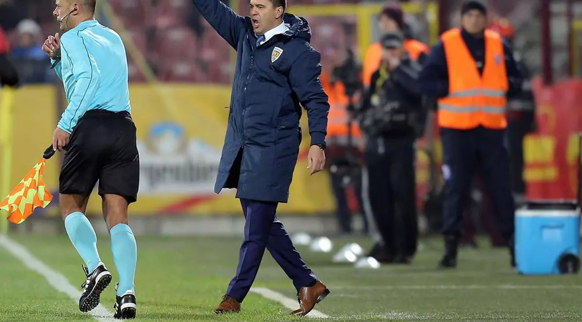 Cosmin Contra îndeamnă la atac