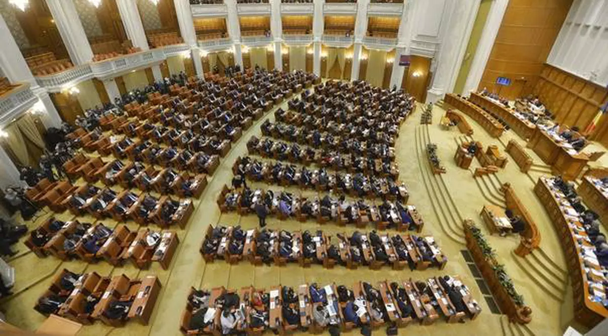 Guvernul Tudose, în fața primei moțiuni de cenzură