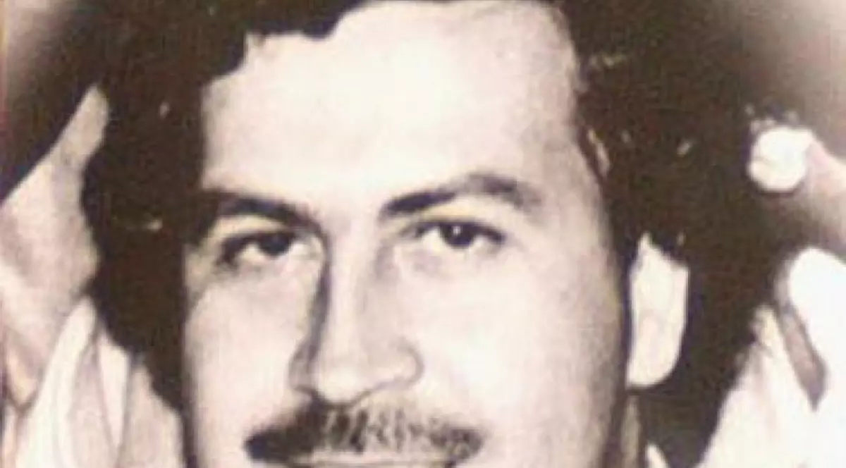 Popeye, asasinul lui Pablo Escobar, luat la întrebări de un român. Chiar la începutul discuției, a luat pistolul și...