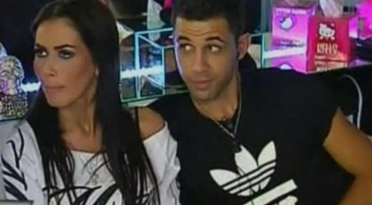 Ce a pățit soțul Oanei Zăvoranu la împărțirea hainelor. Era grav dacă nu interveneau jandarmii