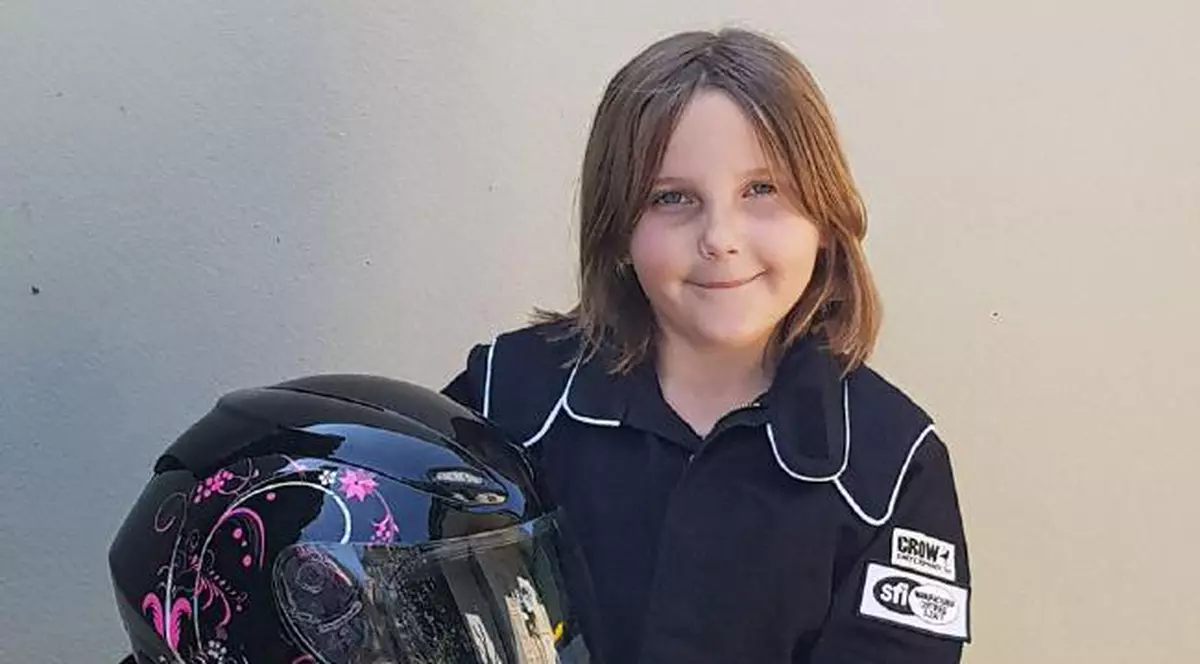 O fetiță de 8 ani, pilot de mașini de curse