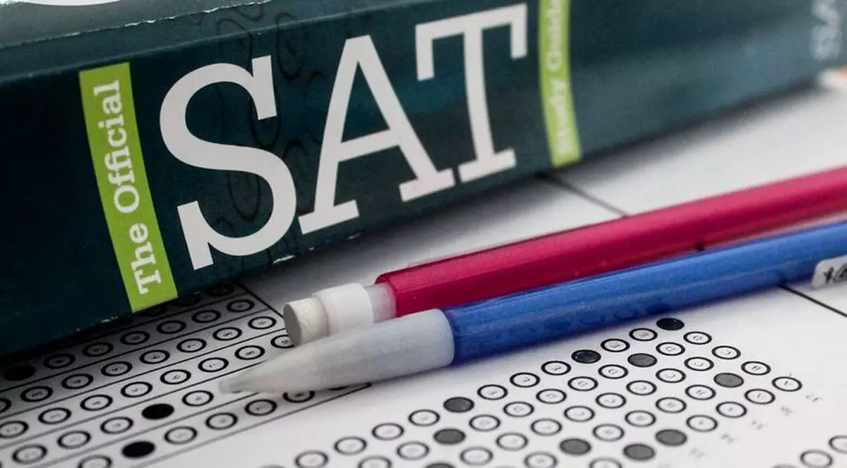 Doi elevi români au obținut punctaj maxim la bacalaureatul american