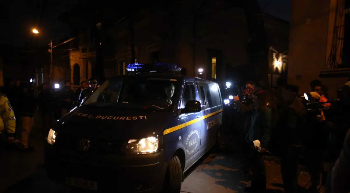 FOTO EXCLUSIV/ Imagini de la locuința Stelei Popescu. Trupul actriței a fost preluat de IML